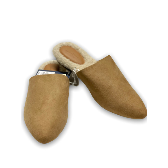 Universal Thread Shoes - ***Universal Thread Size 9.5 Suede Mules- Sherpa Lined!